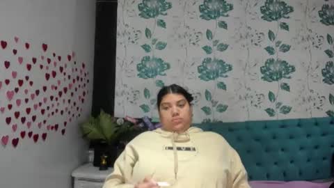 Snapshot of lindabreexlove chatting on February 16, 2025, 1:38 pm online show from February 16, 2025, 1:38 pm