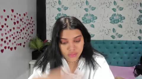 Snapshot of lindabreexlove chatting on February 21, 2025, 11:44 am online show from February 21, 2025, 11:44 am