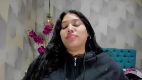 Snapshot of lindabreexlove chatting on October 10, 2025, 2:38 pm online show from October 10, 2025, 2:38 pm