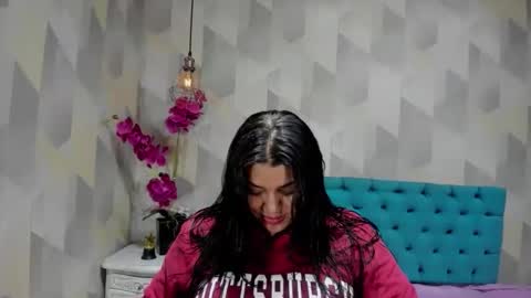 Snapshot of lindabreexlove chatting on October 12, 2025, 1:32 pm online show from October 12, 2025, 1:32 pm