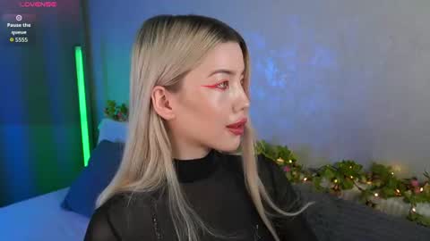 Linda online show from June 13, 2026, 4:32 am