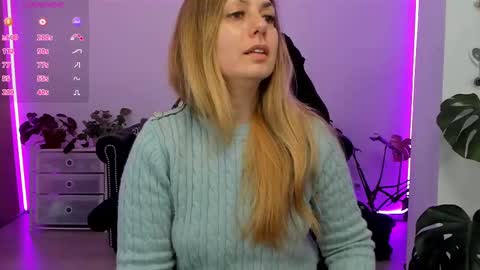 Snapshot of lindawhite_ chatting on February 28, 2025, 5:26 pm Linda -- online show from February 28, 2025, 5:26 pm