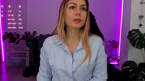 Snapshot of lindawhite_ chatting on March 2, 2025, 5:14 pm Linda -- online show from March 2, 2025, 5:14 pm