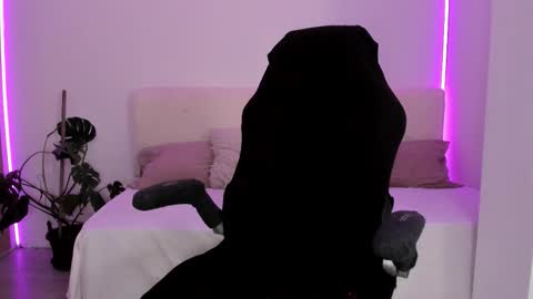 Snapshot of lindawhite_ chatting on November 6, 2025, 5:03 pm Linda -- online show from November 6, 2025, 5:03 pm