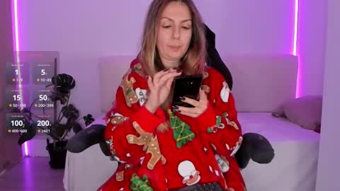 Linda  --  online show from November 21, 2025, 10:19 pm