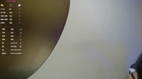 ana online show from November 18, 2025, 5:01 am