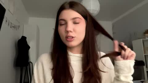 Linda online show from March 20, 2026, 1:27 pm