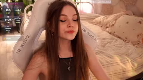 linesssssa online show from March 28, 2026, 4:50 pm