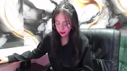 Snapshot of ling_ling24 chatting on February 6, 2025, 4:10 am ling ling24 online show from February 6, 2025, 4:10 am