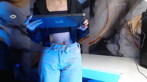 Snapshot of ling_ling24 chatting on October 4, 2025, 12:03 pm ling ling24 online show from October 4, 2025, 12:03 pm