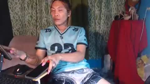 weng bustamante online show from November 9, 2025, 3:32 pm