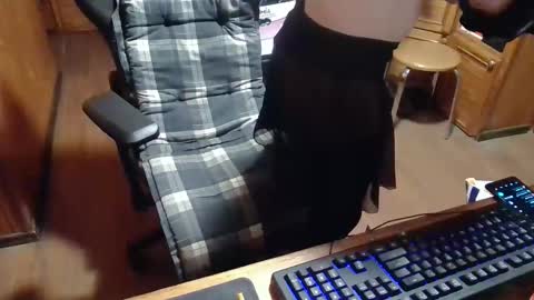 CandyPop online show from November 17, 2025, 11:54 pm