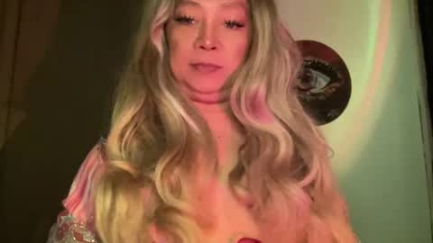 linkingqueens69 online show from June 29, 2026, 10:15 am