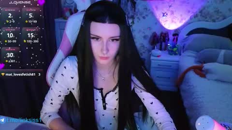 linksiss online show from December 2, 2025, 8:59 pm