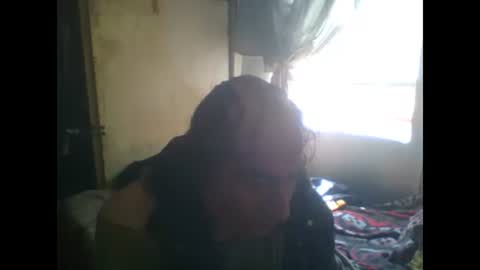 Snapshot of linseyyy chatting on February 8, 2025, 7:16 pm belledelfyyy online show from February 8, 2025, 7:16 pm