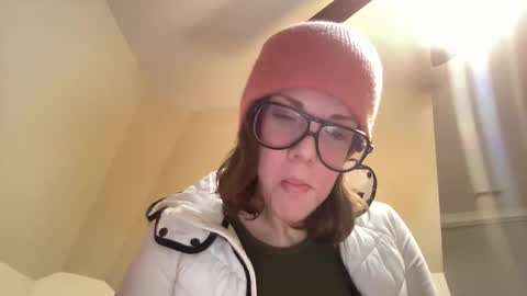 linusloves online show from November 30, 2025, 7:34 am