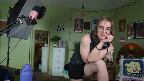 Linzy19 online show from February 20, 2025, 8:14 pm