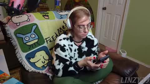 Linzy19 online show from February 22, 2025, 3:23 am