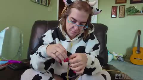 Linzy19 online show from November 6, 2025, 3:02 pm