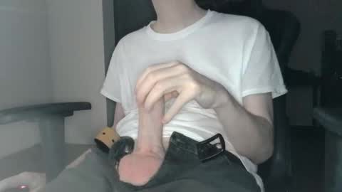 Snapshot of liocious98 chatting on October 25, 2025, 4:57 pm liocious98 online show from October 25, 2025, 4:57 pm