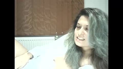 Snapshot of lionessmom chatting on November 18, 2025, 11:15 pm lionessmom online show from November 18, 2025, 11:15 pm