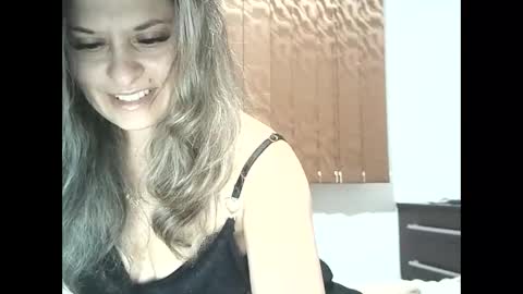 Snapshot of lionessmom chatting on November 20, 2025, 4:45 am lionessmom online show from November 20, 2025, 4:45 am