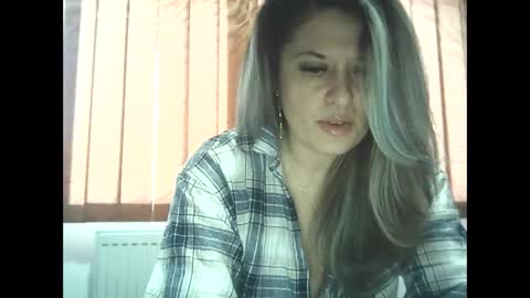 Snapshot of lionessmom chatting on November 26, 2025, 7:53 am lionessmom online show from November 26, 2025, 7:53 am