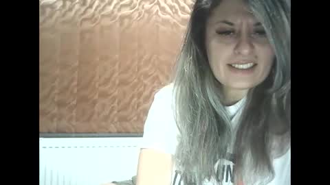 Snapshot of lionessmom chatting on November 29, 2025, 4:48 am lionessmom online show from November 29, 2025, 4:48 am