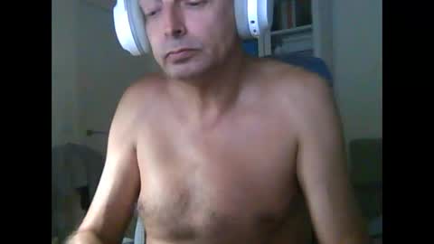 Snapshot of liongr69 chatting on October 19, 2025, 10:21 pm liongr69 online show from October 19, 2025, 10:21 pm