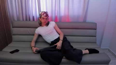 Lior evan online show from November 10, 2025, 11:42 am