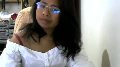 Snapshot of liora_selene chatting on July 7, 2026, 6:47 am liora online show from July 7, 2026, 6:47 am