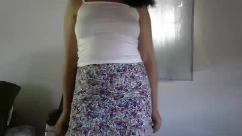 Liora selenex online show from April 9, 2026, 4:23 am