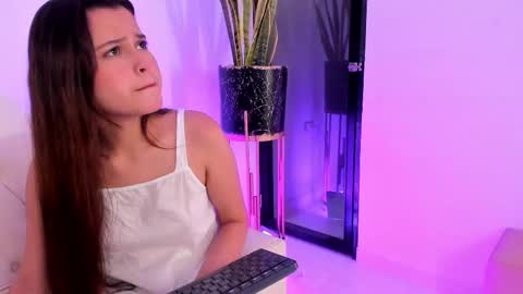 Snapshot of liorah_wolf chatting on February 17, 2026, 8:15 pm Liorah wolf online show from February 17, 2026, 8:15 pm