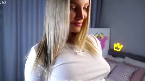 Amelia online show from October 23, 2025, 1:05 am