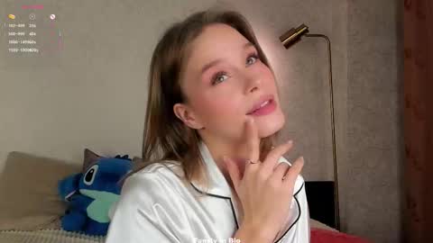 Snapshot of lipswithsweetonthem chatting on November 10, 2025, 1:26 am Lina online show from November 10, 2025, 1:26 am