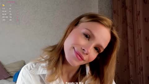 Lina online show from December 22, 2025, 1:13 am