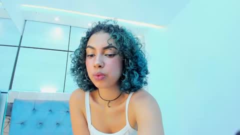  LIS ROUS  online show from November 6, 2025, 3:29 am