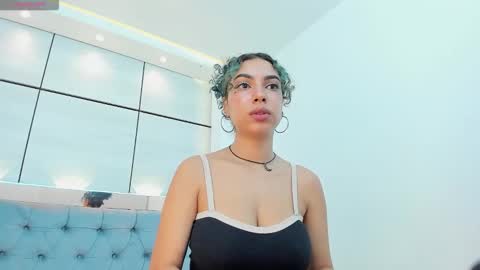  LIS ROUS  online show from November 7, 2025, 3:39 am