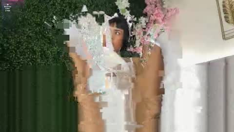 lis_vega_ online show from June 14, 2026, 7:49 pm