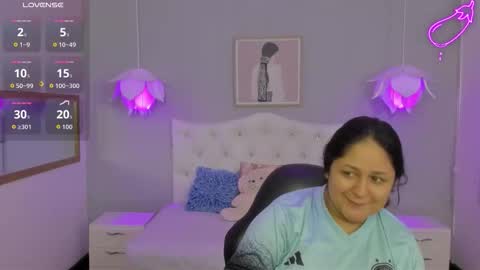 Lisa online show from November 1, 2025, 11:45 am