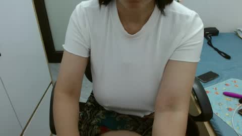 lisa_1011 online show from July 14, 2026, 6:51 am