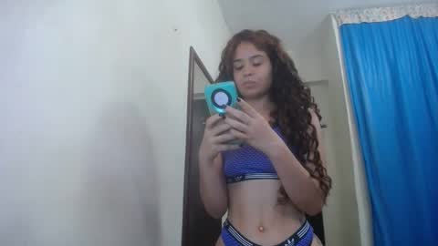 lisa_branch online show from October 17, 2025, 7:05 pm