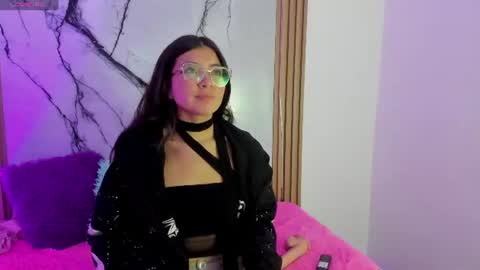 lisa_camx online show from July 30, 2026, 2:38 pm
