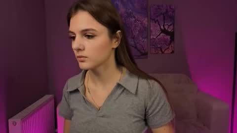 Lisa online show from November 19, 2025, 11:10 am