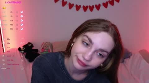 Lisa and Katerina online show from February 28, 2025, 5:26 pm