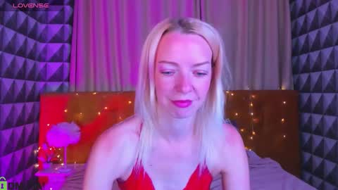 Lisa online show from October 10, 2025, 1:04 am