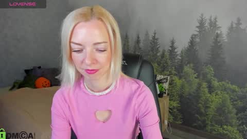 Lisa online show from October 28, 2025, 12:03 am