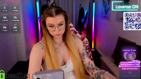 lisa_rabbit online show from June 14, 2026, 2:24 am