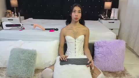 lisa_sweetas online show from January 17, 2026, 6:33 pm