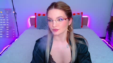 Snapshot of lisa_tease chatting on January 25, 2025, 8:10 pm Lisa online show from January 25, 2025, 8:10 pm